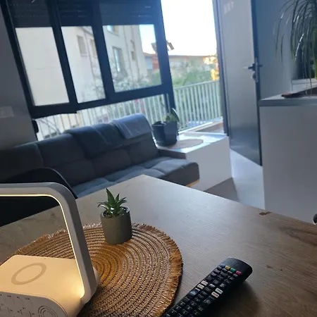 Apartmanhotel Contact